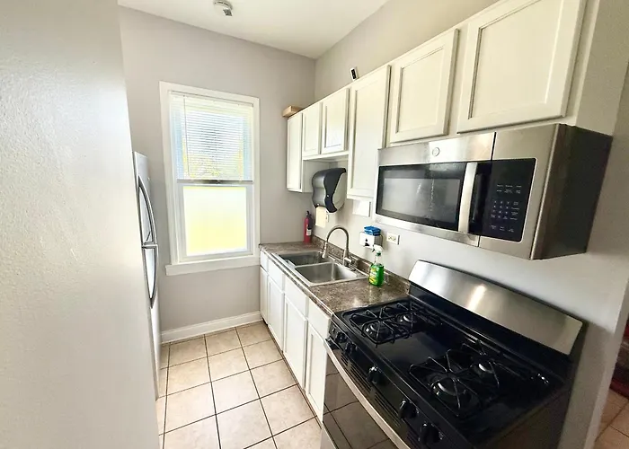 Place To - Close To Downtown! - Free Parking! Privatunterkunft