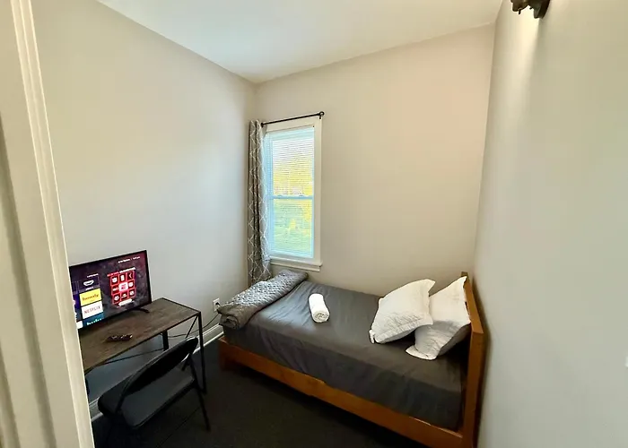 Place To - Close To Downtown! - Free Parking! Privatunterkunft