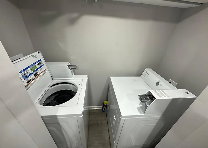 Place To - Close To Downtown! - Free Parking! Privatunterkunft