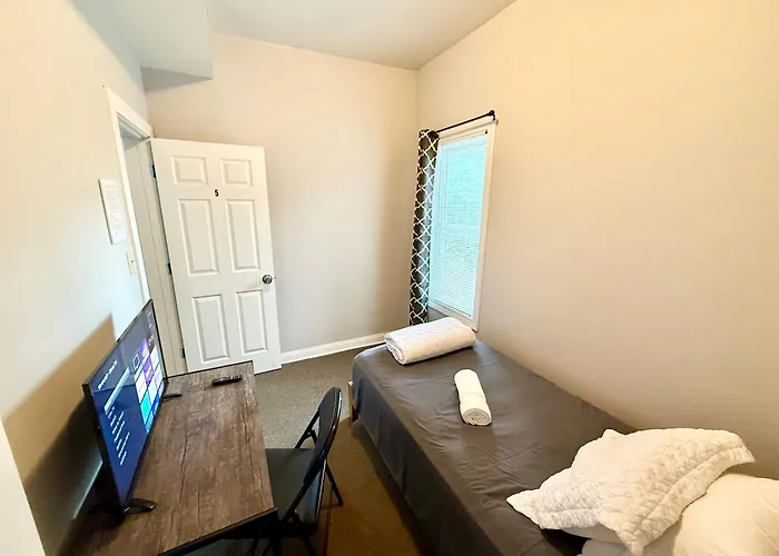 Place To - Close To Downtown! - Free Parking! Privatunterkunft